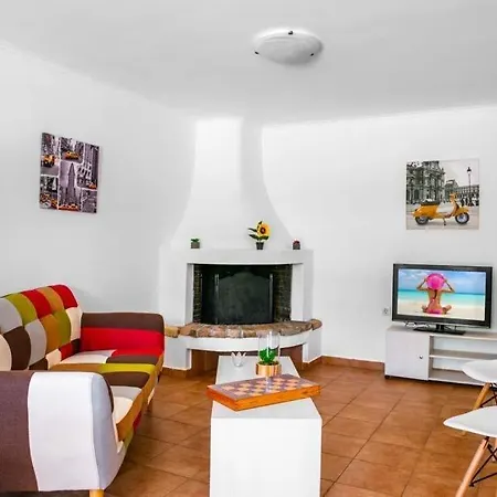 Papathanatika Sleeps 10 Pool Air Con Wifi Villa Gardelades